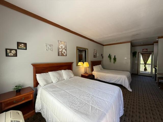 Qualla Cabins And Motel Cherokee Near Casino Whittier Bagian luar foto