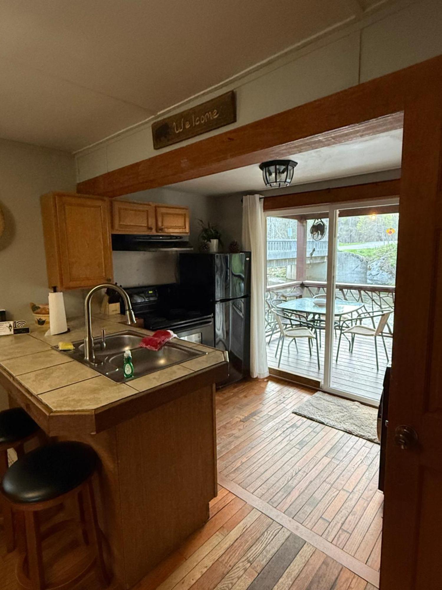 Qualla Cabins And Motel Cherokee Near Casino Whittier Bagian luar foto