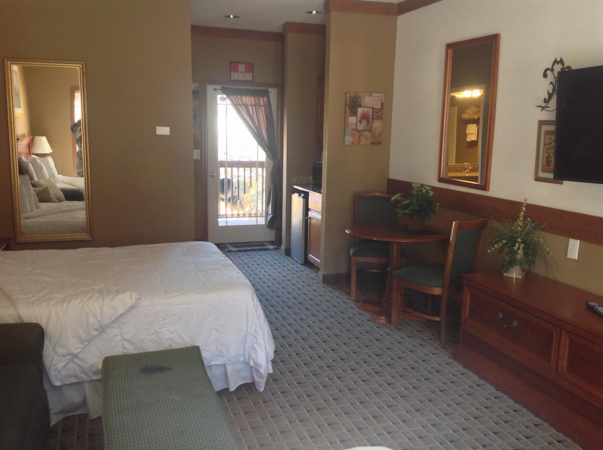 Qualla Cabins And Motel Cherokee Near Casino Whittier Bagian luar foto