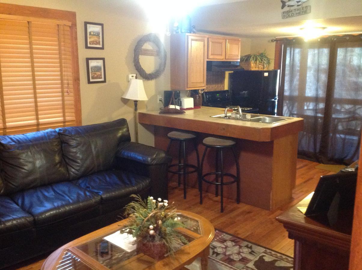 Qualla Cabins And Motel Cherokee Near Casino Whittier Bagian luar foto