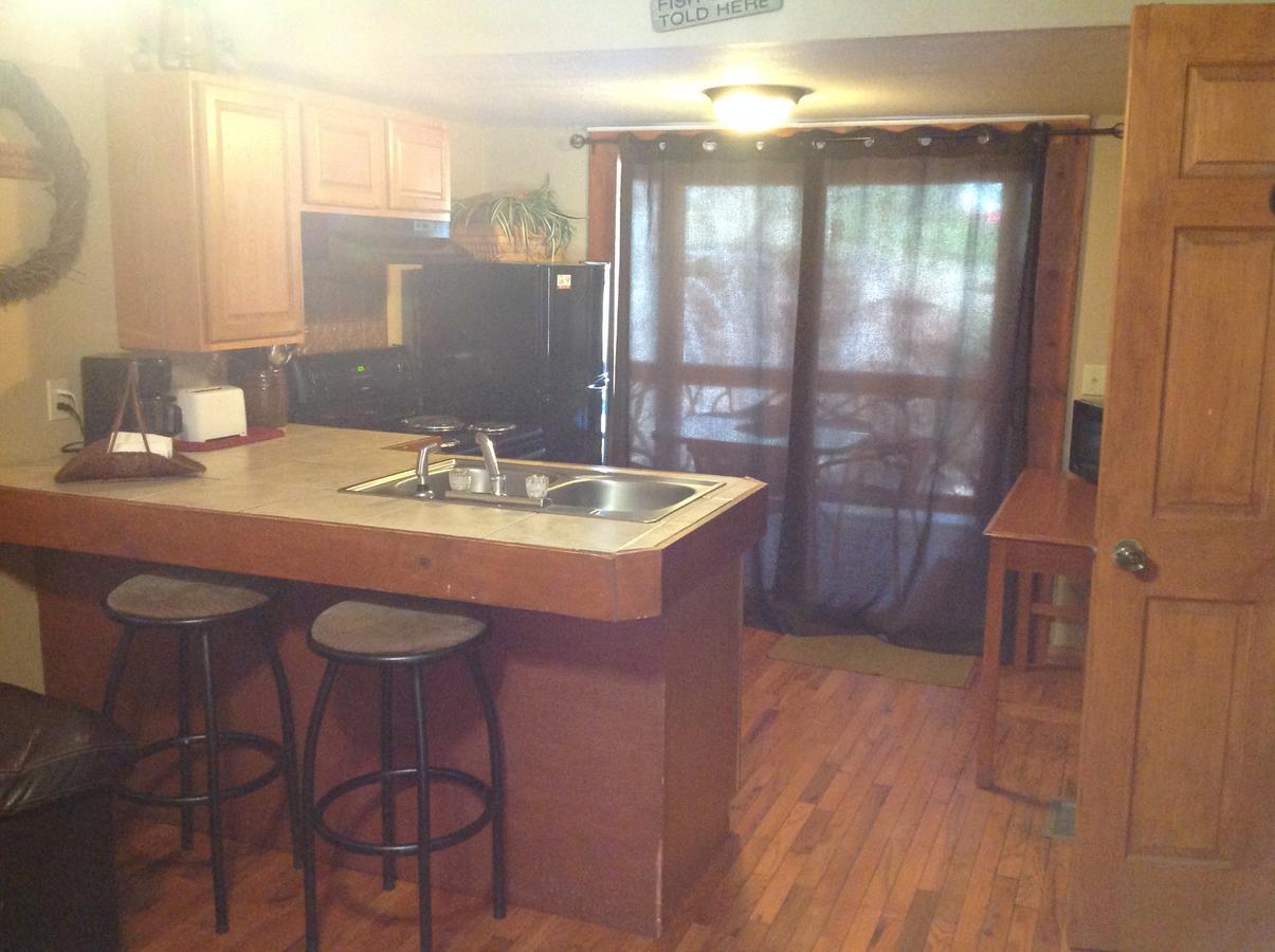 Qualla Cabins And Motel Cherokee Near Casino Whittier Bagian luar foto