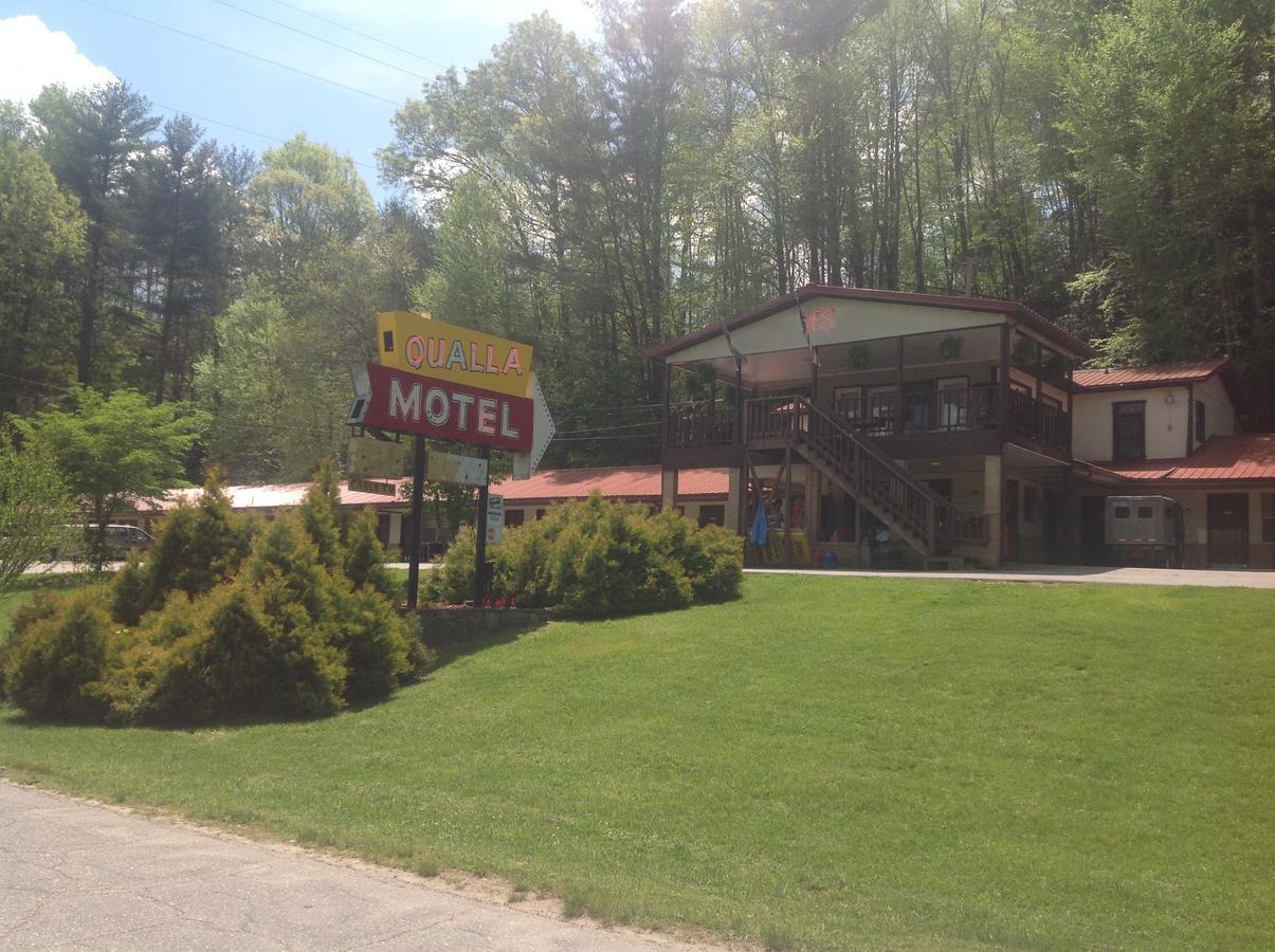 Qualla Cabins And Motel Cherokee Near Casino Whittier Bagian luar foto
